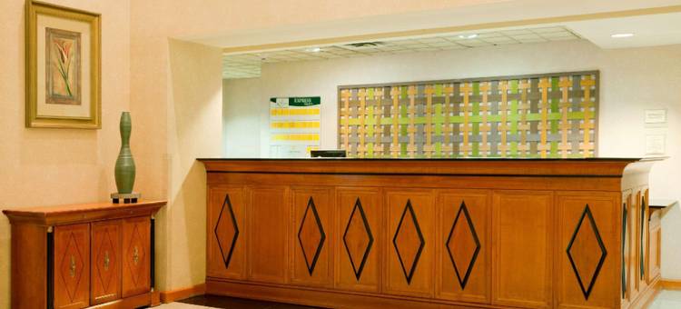 花园市拉昆塔温德姆套房酒店(La Quinta Inn & Suites by Wyndham Garden City)图片