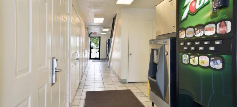 圣约瑟夫6号汽车旅馆(Motel 6 Saint Joseph, MO)图片