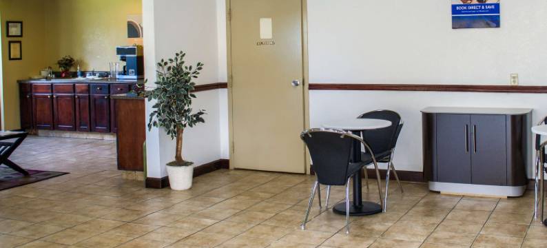 阿拉巴马萨拉兰德 6 号汽车旅馆(Motel 6 Saraland, Al)图片