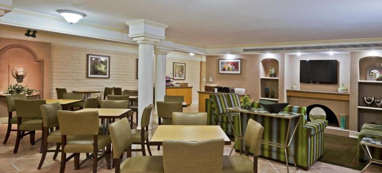 奥兰多机场西拉昆塔温德姆酒店(La Quinta Inn by Wyndham Orlando Airport West)图片