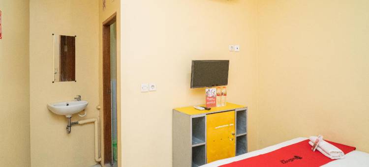 红多兹伊斯兰酒店-近苏拉马杜(RedDoorz Syariah Near Suramadu)图片