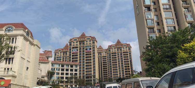 叁燚金沙滩啤酒城海景房家庭双床房民宿(金沙滩路分店)图片