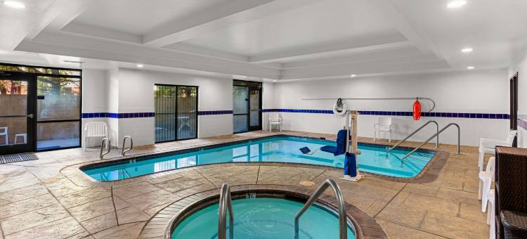 瓦卡拉维尔 - 纳帕谷舒适套房酒店(Comfort Suites Vacaville-Napa Valley Area)图片