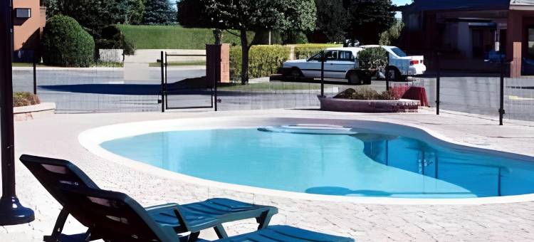 拉瓦尔温德姆华美达酒店(Ramada by Wyndham Laval)图片