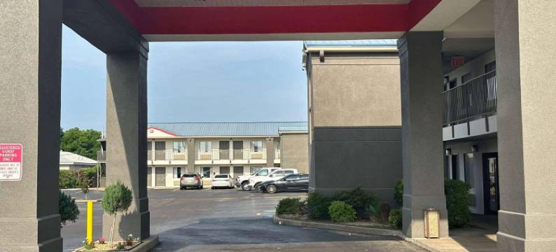 门罗速8酒店(Super 8 by Wyndham Monroe)图片