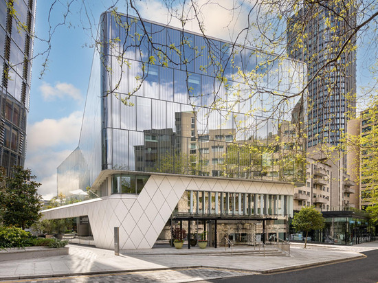 班克赛德傲途格精选酒店