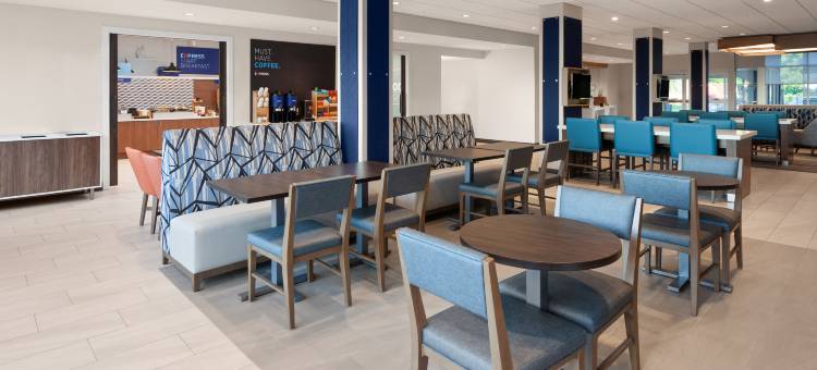 里兹堡-戴尔斯地区快捷假日酒店(Holiday Inn Express & Suites Reedsburg – Dells Area)图片