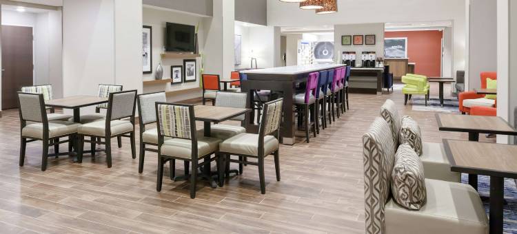 奥佛兰公园南欢朋套房酒店(Hampton Inn & Suites Overland Park South)图片