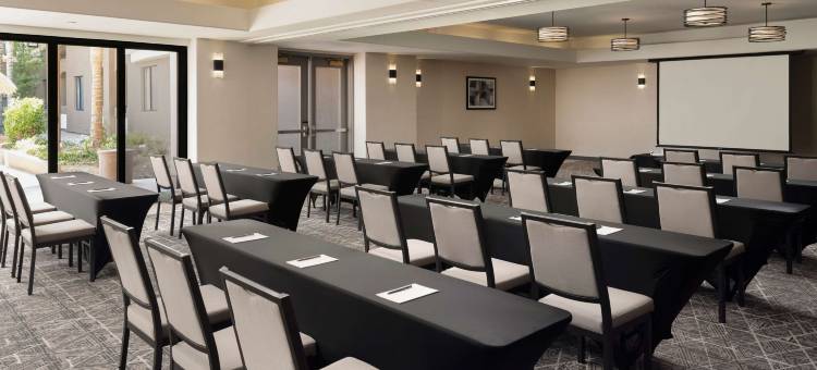图森帕洛马村希尔顿安泊套房酒店(Embassy Suites by Hilton Tucson Paloma Village)图片