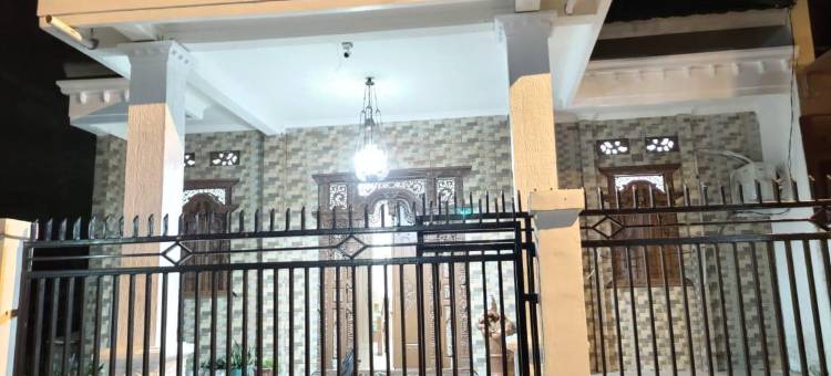 位于乌鲁地区的2卧室独栋房屋-122平方米|带1个独立浴室(Babamama Homestay Islamy (Opi Mall Jalan Kaki aja))图片