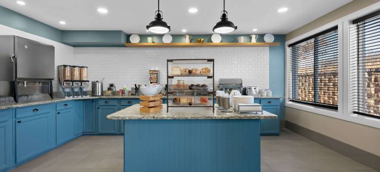 库恩拉匹兹丽怡酒店(Country Inn & Suites by Radisson, Coon Rapids, MN)图片