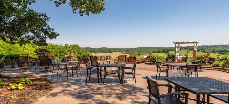 Dream Getaway Cottage w/ Endless Hilltop Views - Seasonal Pool/Hot Tub图片