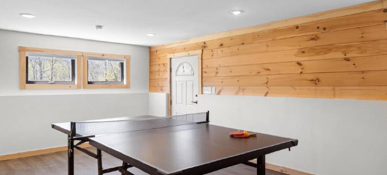 Modern Sugarbush Retreat with Apartment and Mountain Views!图片