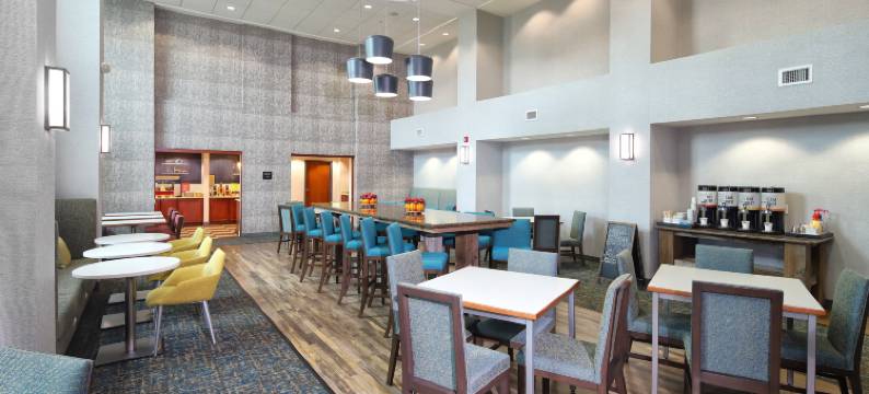 图森东/威廉姆斯中心欢朋套房酒店(Hampton Inn & Suites Tucson East/Williams Center)图片