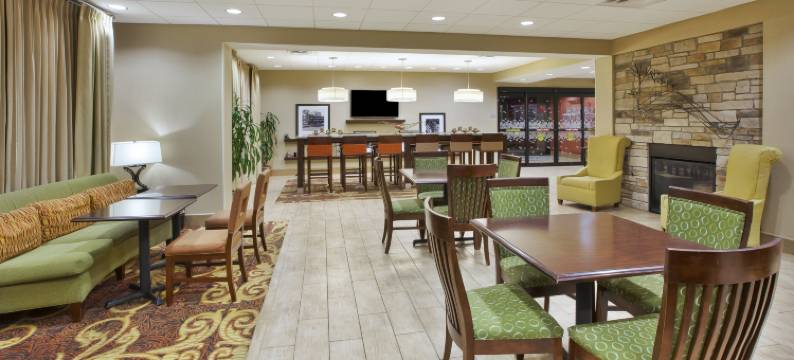 希尔顿欢朋酒店-布罗克波特(Hampton Inn Brockport)图片