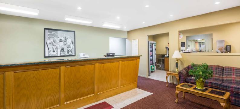 沙努特温德姆速8酒店(Super 8 by Wyndham Chanute)图片