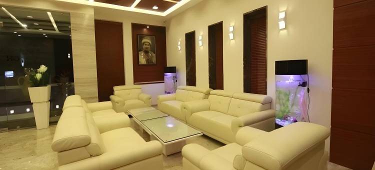 殿下大酒店(The Grand Highness)图片