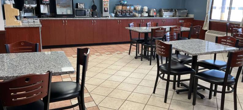 佩托斯基呗盟酒店(Baymont by Wyndham Petoskey)图片