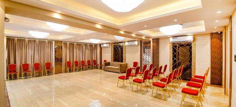 Fabhotel Prime Jalsa = Fabhotel Prime 贾尔萨(FabHotel Prime Jalsa - Nr Axis Mall)图片