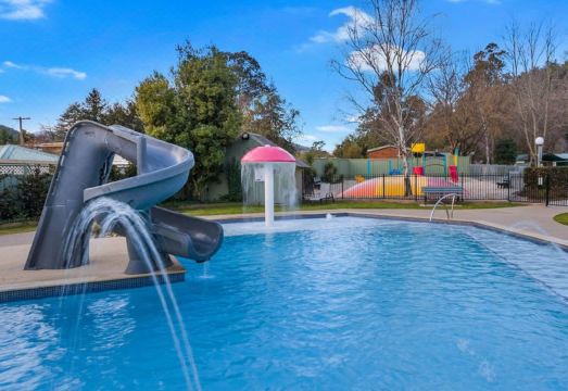 Tasman Holiday Parks - South Bright Hotel Overview