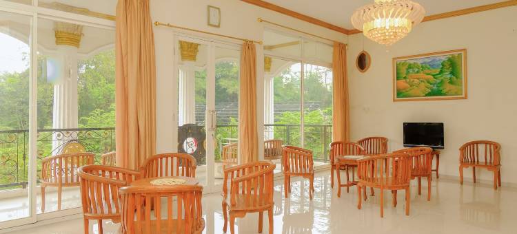 OYO Life 414 洛吉雷乔旅馆(OYO Life 414 Loji Rejo Guest House)图片