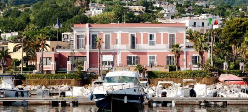 施韦泽尔温泉别墅(Hotel Villa Svizzera Terme)图片