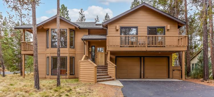 Game Room and Outdoor Patio - Spectacular Family Retreat图片