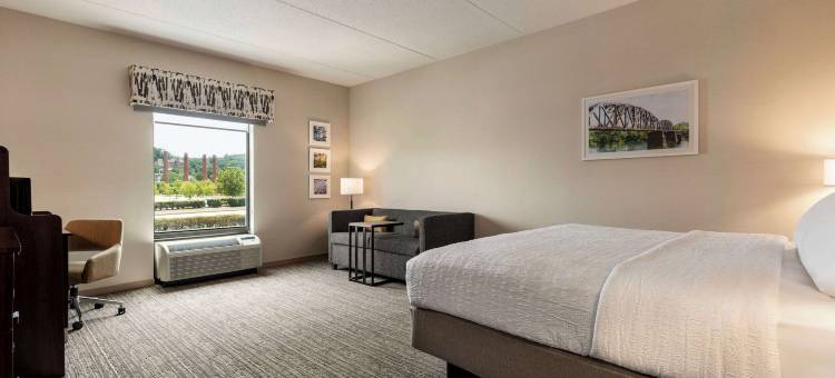 匹兹堡/水滨 - 西霍姆斯戴德希尔顿欢朋套房酒店(Hampton Inn & Suites Pittsburgh/Waterfront-West Homestead)图片