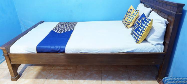 OYO 96881831 斯里甘地红岛海滩民宿，靠近潘切尔海滩(Hotel O Homestay Srikandi Pulau Merah BeachNearPantai Pancer)图片