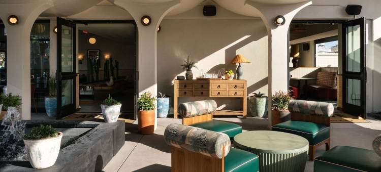 到达阿尔伯克基(Arrive Albuquerque)图片