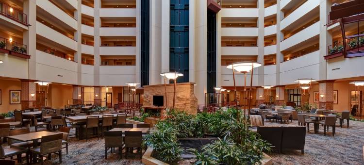 希尔顿大使套房酒店在温泉城会议中心(Embassy Suites by Hilton at Hot Springs Convention Center)图片