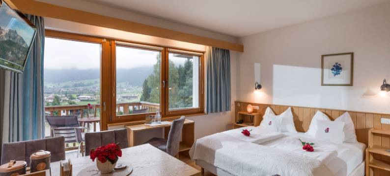 盖尔特恩罗斯恩豪弗克特兹海尔酒店(Gartenhotel Rosenhof Bei Kitzbühel)图片