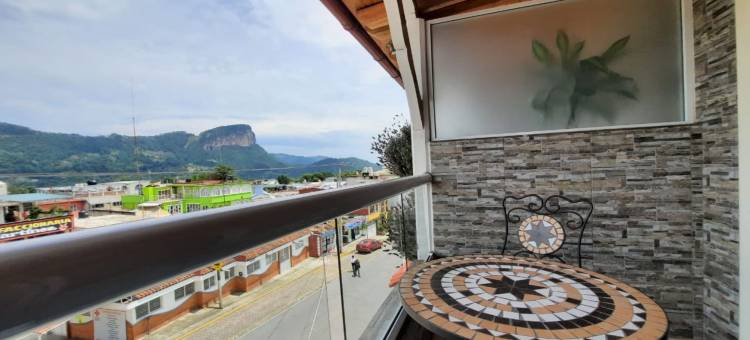 塞罗罗霍酒店和套房(Hotel & Suites Cerro Roj0)图片