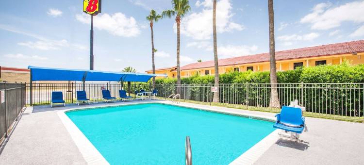 哈灵根速8酒店(Super 8 by Wyndham Harlingen TX)图片