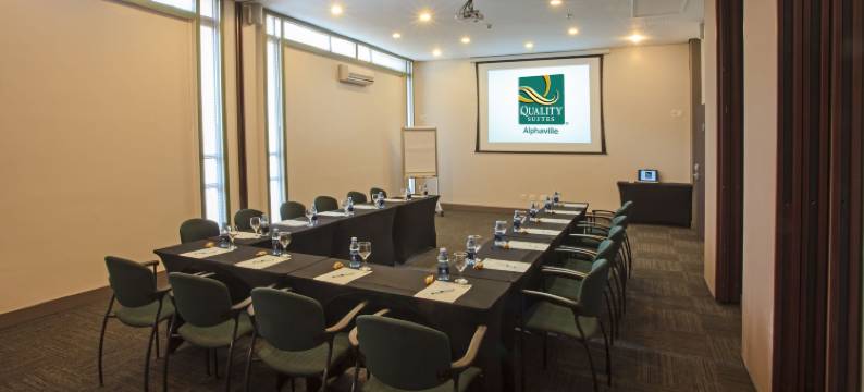 阿尔法城品质套房酒店(Quality Suites Alphaville)图片