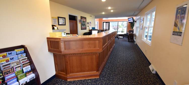 戴斯酒店-麦基诺市-湖景(Days Inn by Wyndham Mackinaw City - Lakeview)图片