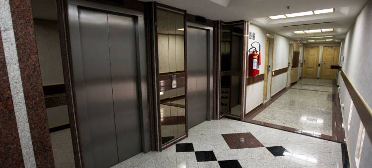 优雅普利亚酒店(Elegance Praia Hotel)图片