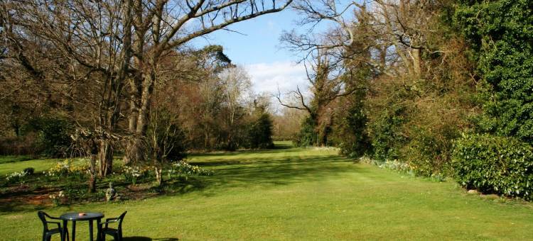 特里维斯沃特霍乡村酒店(Trivelles Waterhall Country Gatwick Hotel & Airport Parking)图片