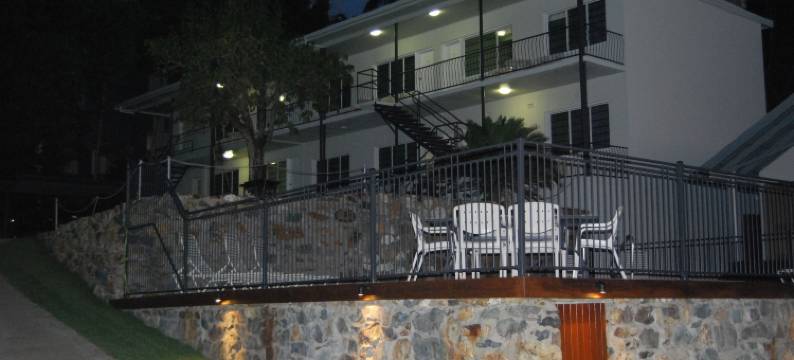 艾利滩别墅(Airlie Beach Apartments)图片