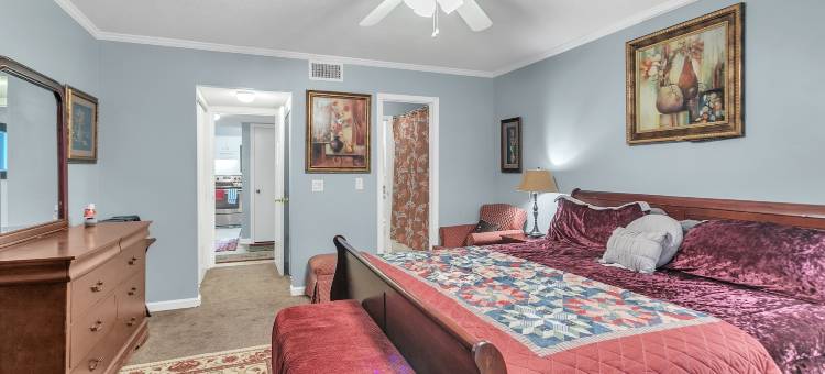 中心位置的4卧室Stonecrest公寓由RedAwning提供(Centrally Located 4Br Stonecrest Condo 4 Bedroom Condo by Redawning)图片