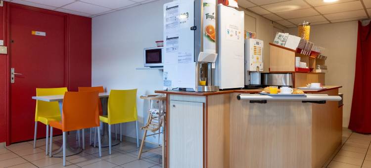 昂热布库泽普瑞米尔经典酒店(Premiere Classe Angers Ouest - BEAUCOUZÉ)图片