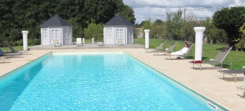 德拉高琼娜莉城堡旅馆(Chateau de La Goujonnerie)图片