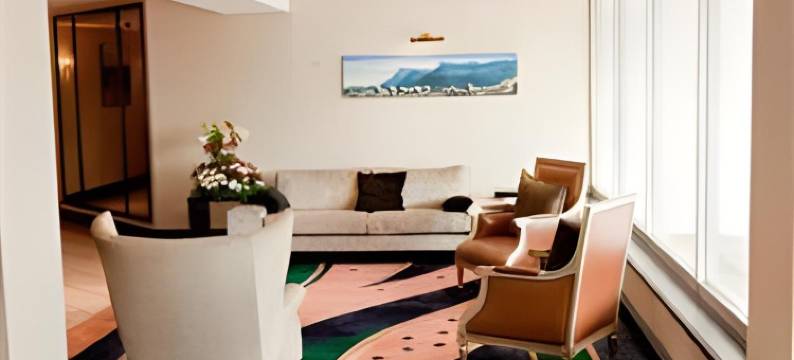 奥茨颂酒店(Oudtshoorn Inn Hotel)图片