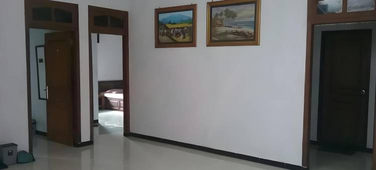 恩格贝尔英达酒店(Hotel "NGEBEL INDAH")图片