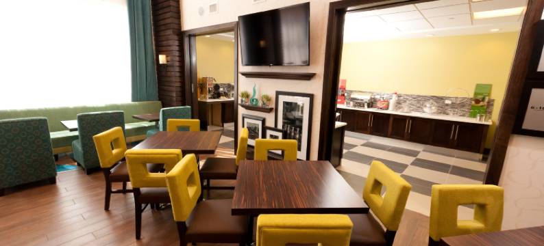 里贾纳东门欢朋套房酒店(Hampton Inn & Suites by Hilton Regina East Gate)图片