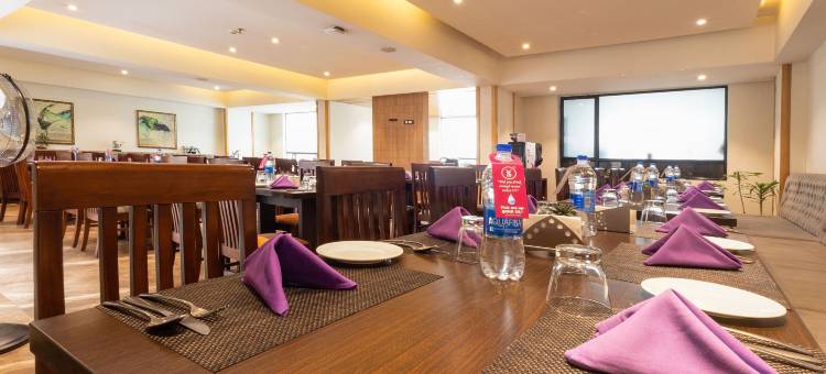 亚什什山岗路(Yashshree Sanderling Mall Road)图片