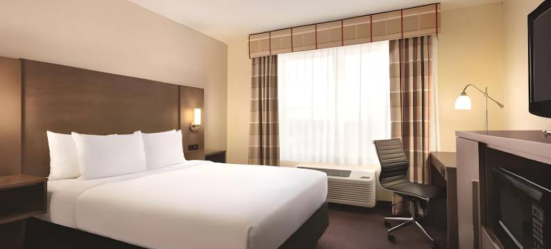 福里斯特莱克丽怡酒店(Country Inn & Suites by Radisson, Forest Lake, MN)图片