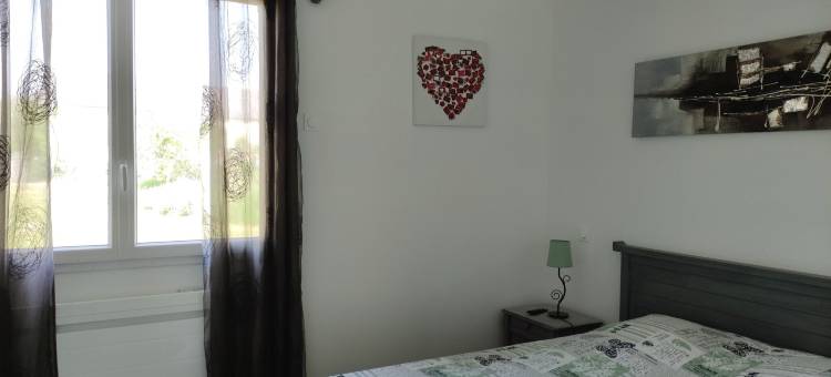 Holiday Home in Crux-la-Ville near Lake图片