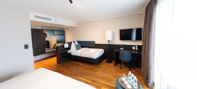 伊鲁斯特酒店 - 城市与当地(Hotel Illuster - Urban & Local)图片