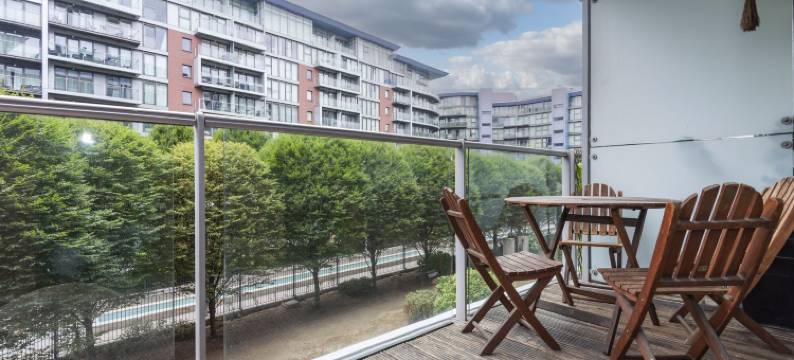 河畔公寓(Riverside Apartment)图片